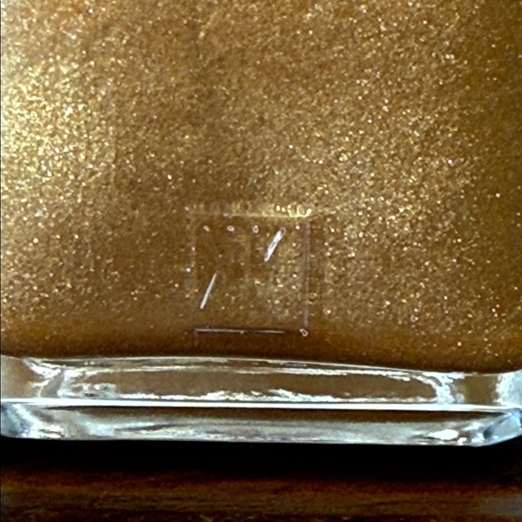 MFK • Baccarat Rouge 540 sparkling Body Oil - Picture 6 of 7